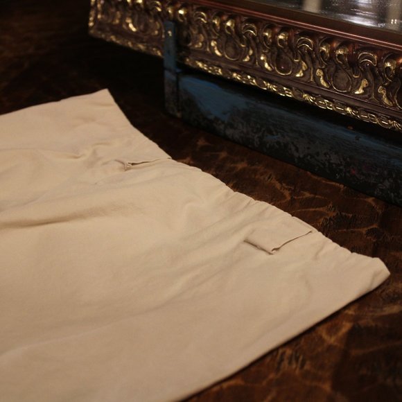 💛BANANA REPUBLIC Pencil Skirt - Picture 3 of 8